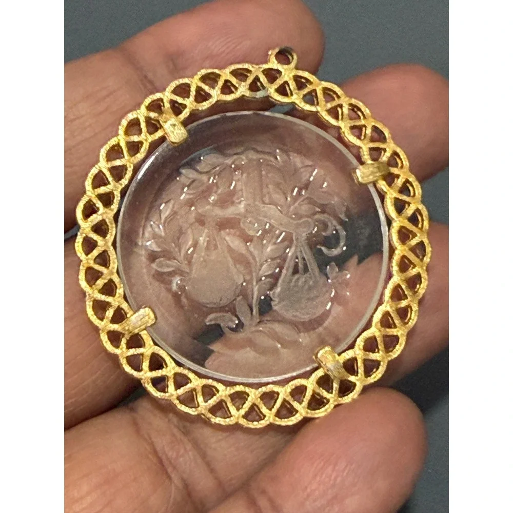 Vintage‎ Libra Zodiac Pendant Unisex Gold Tone Intaglio Reverse Carved Glass